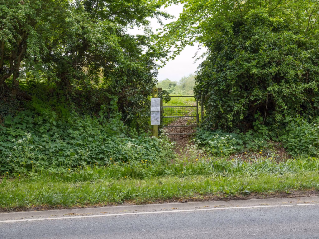 Footpath across fields towards Blackford Mill Farm, south of Henley-in-Arden